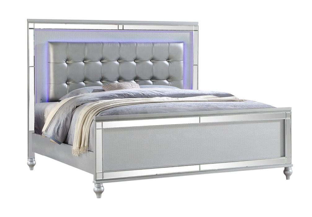 GFD Home - Sterling Queen 4 PC LED Bedroom set made with wood in Silver Color - GreatFurnitureDeal
