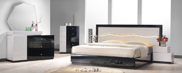 J&M Furniture - Turin Light Grey and Black Lacquer Eastern King Platform Bed - 17854-K