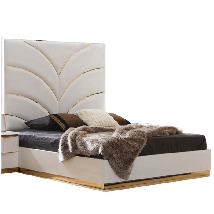 GFD Home - Laura Gold Detailed Queen Size Upholstery Bed made with Wood in White - GreatFurnitureDeal