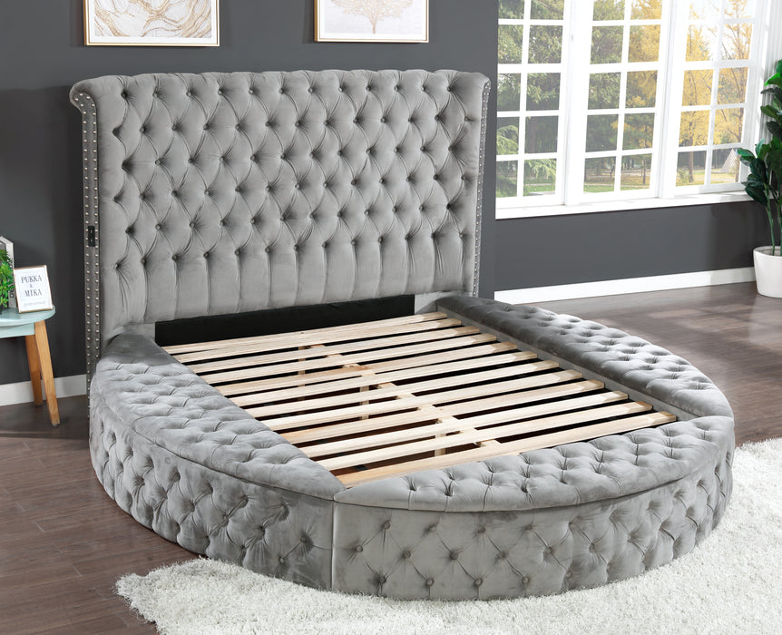 GFD Home - Hazel King Size Tufted Storage Bed made with Wood in Gray - GreatFurnitureDeal