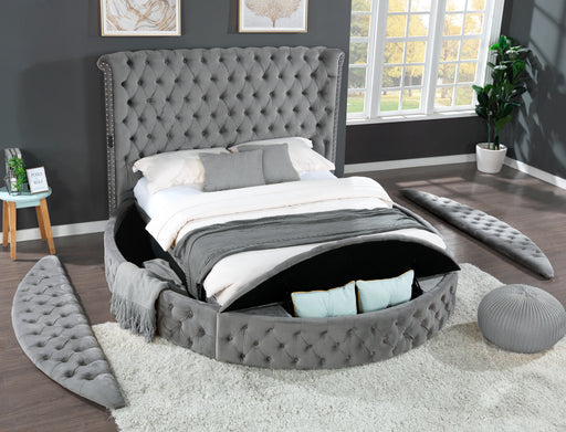 GFD Home - Hazel Queen Size Tufted Storage Bed made with Wood in Gray - GreatFurnitureDeal