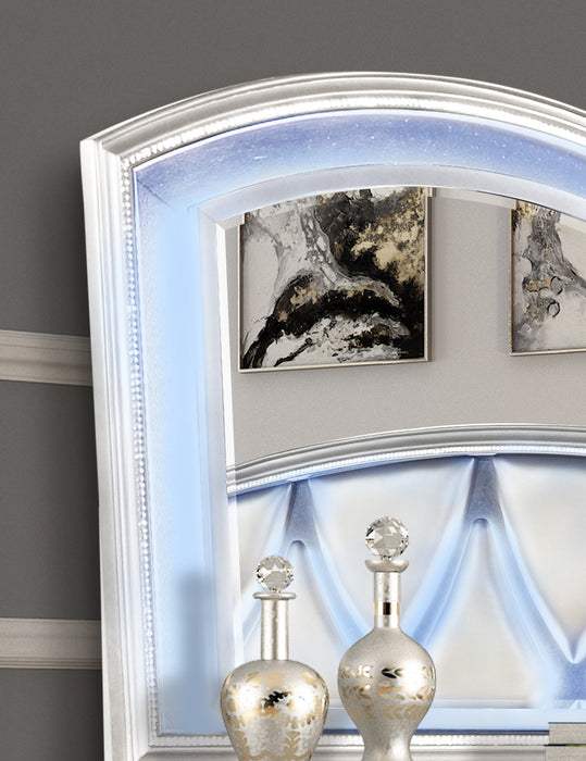 GFD Home - Ginger King 5-N LED Bedroom set made with Wood in White - GreatFurnitureDeal