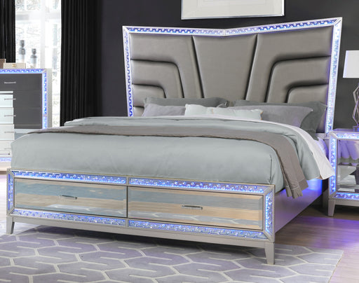 GFD Home - Luxury Queen Bed Silver - GreatFurnitureDeal