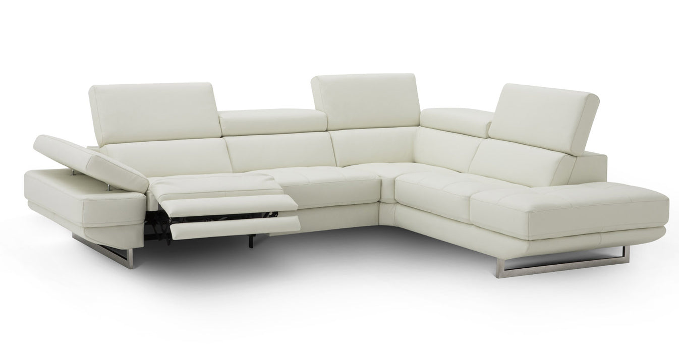 J&M Furniture - The Annalaise Recliner Leather Right Hand Chaise Sectional in Snow White - 19966-R