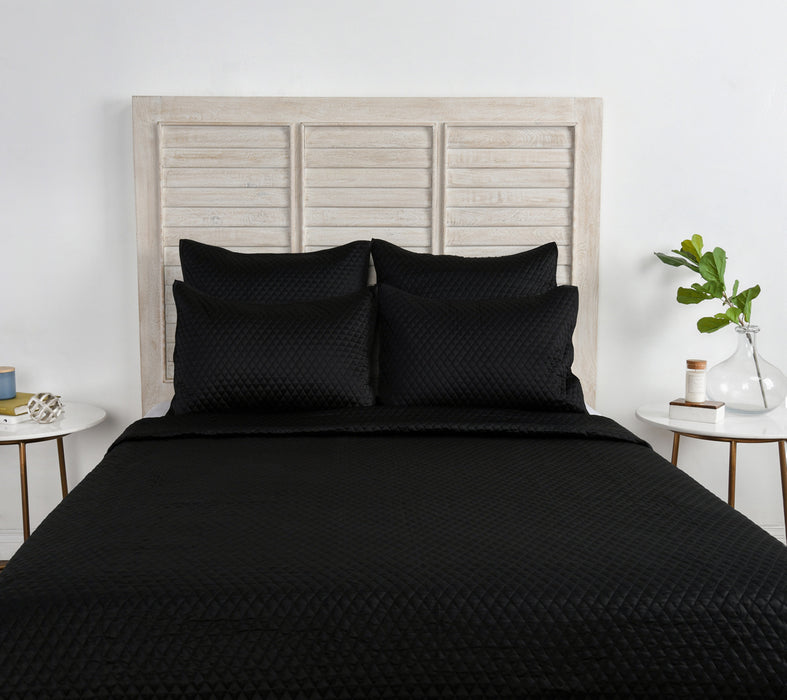 Classic Home Furniture - Diamond Onyx 4pc King Quilt Set - BEDQ410K