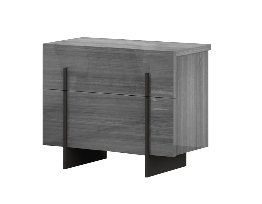 J&M Furniture - Blade 5 Piece Queen Bedroom Set in Grey - 17450Q-5SET - GreatFurnitureDeal