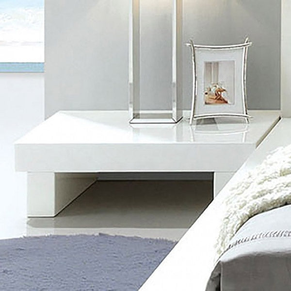 Christie 5 Piece Eastern King Bedroom Set in Glossy White - CM7550-EK-5SET - Night Stand