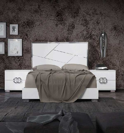 ESF Furniture - Status Italy King Bed in White - DAFNEBEDKS
