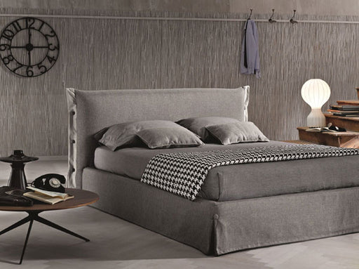 J&M Furniture - Giselle Queen Platform Storage Bed - 18085-Q - GreatFurnitureDeal