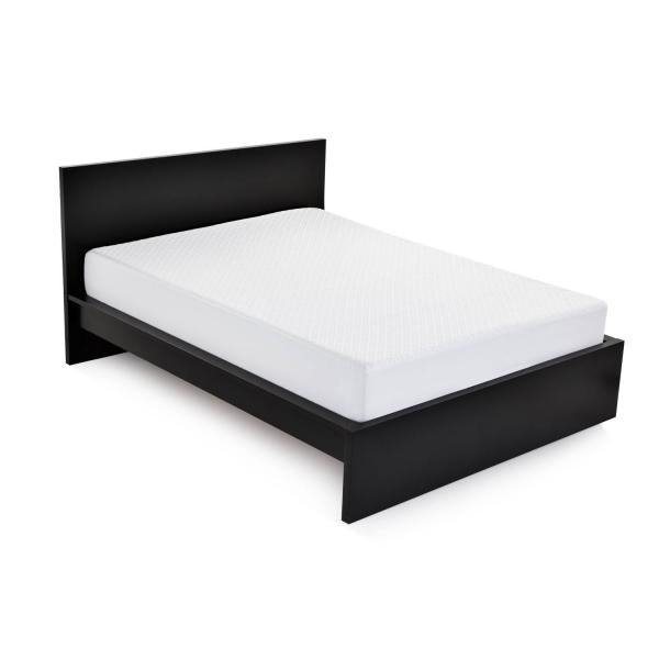 Mattress Protector with Bed