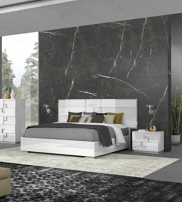 J&M Furniture - Infinity 6 Piece Eastern King Bedroom Set in White Glossy - 17441EK-6SET - GreatFurnitureDeal