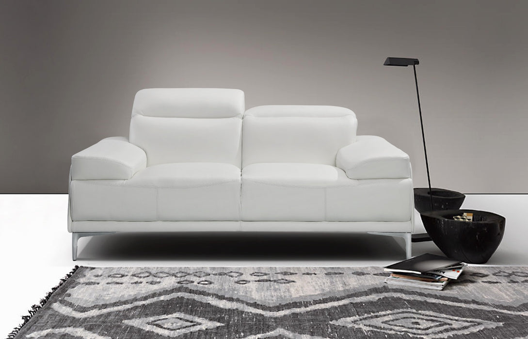 J&M Furniture - Nicolo Love Seat in White - 18984-L - GreatFurnitureDeal