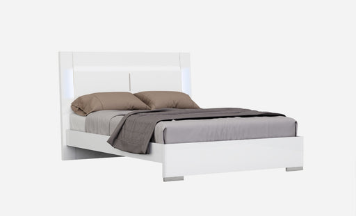 J&M Furniture - Oslo Queen Bed in White - 17485-Q - GreatFurnitureDeal