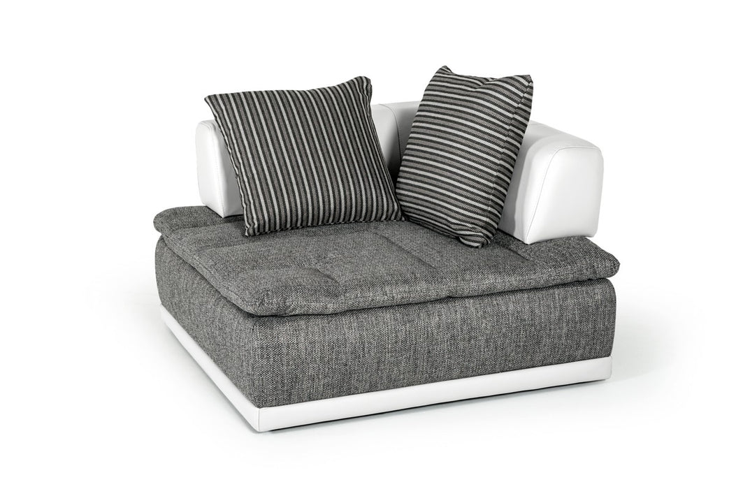 VIG Furniture - David Ferrari Panorama Italian Modern Sectional Sofa - VGFTPANORAMA-GRYWHT-2 - GreatFurnitureDeal