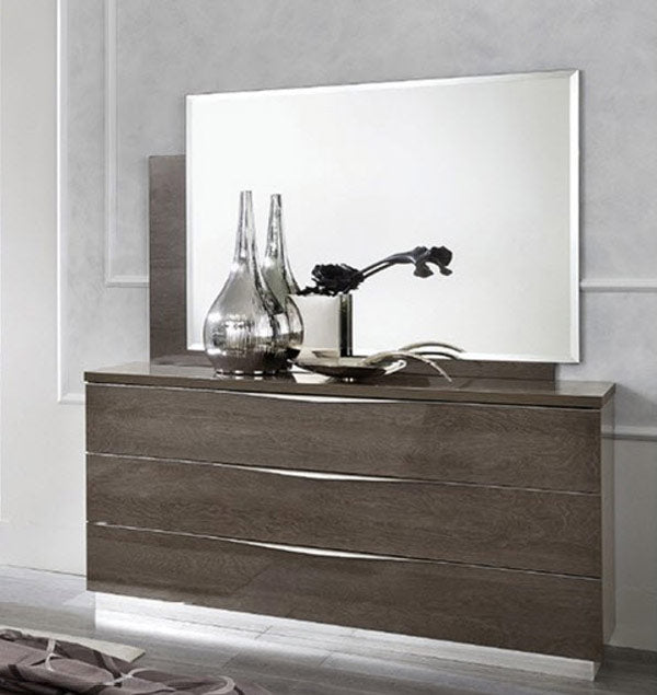 silver double dresser Watnature 6-Drawer Double Dresser with Mirror Modern Polished Silver Engineered Wood 62-Inch in the Dressers department at Lowes.com