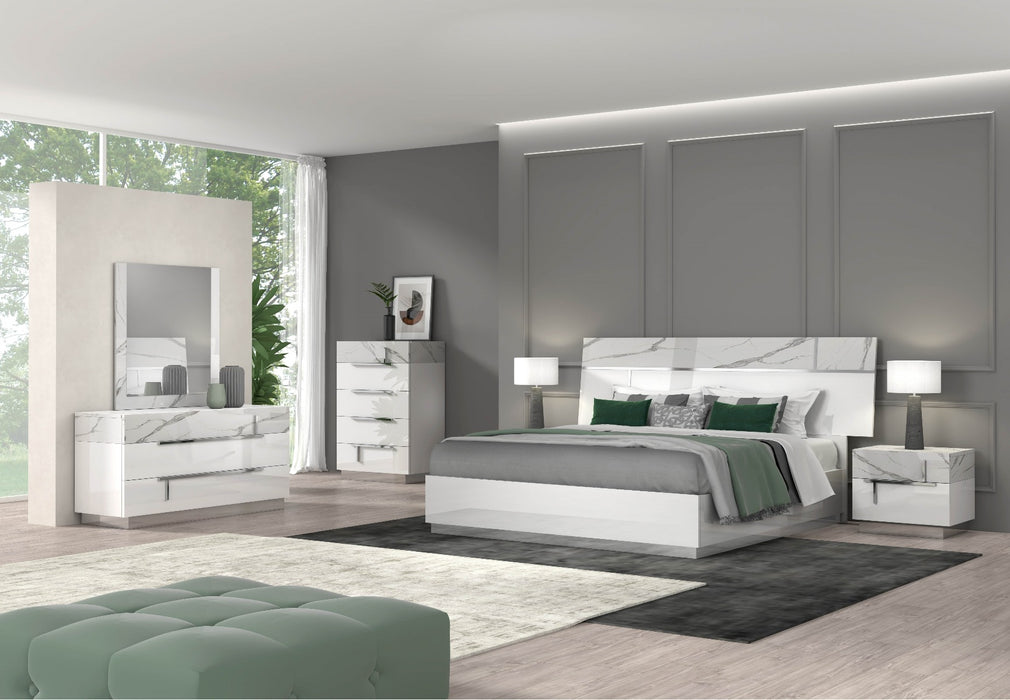 J&M Furniture - Sunset 3 Piece Eastern King Bedroom Set in Glossy White Lacquer - 17646EK-3SET