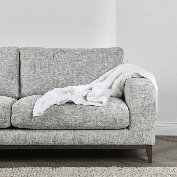 Classic Home Furniture - TC Cardiff White Throw 50x70 - V270003 - GreatFurnitureDeal
