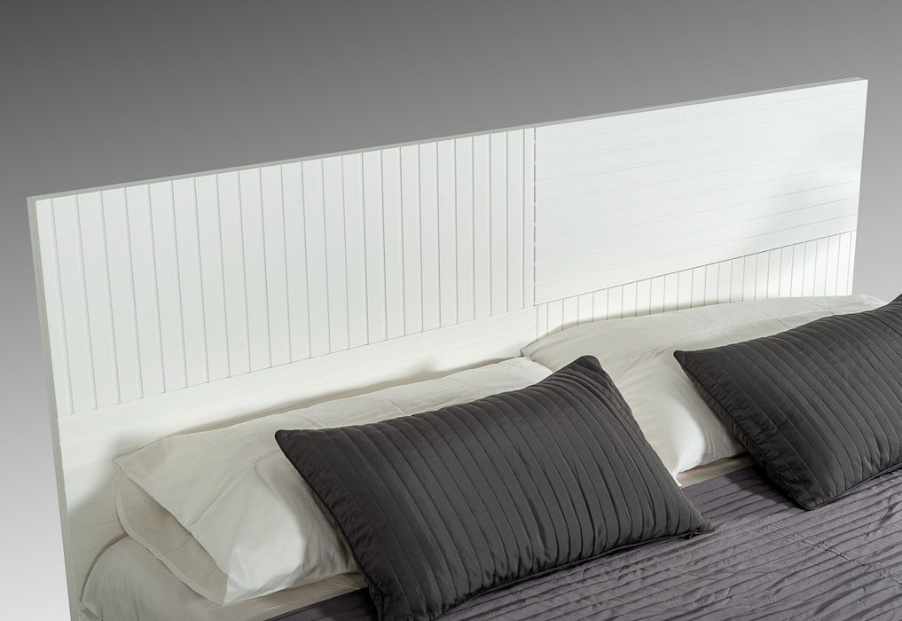 VIG Furniture - Nova Domus Valencia Contemporary White Bed - VGMABR-76-BED